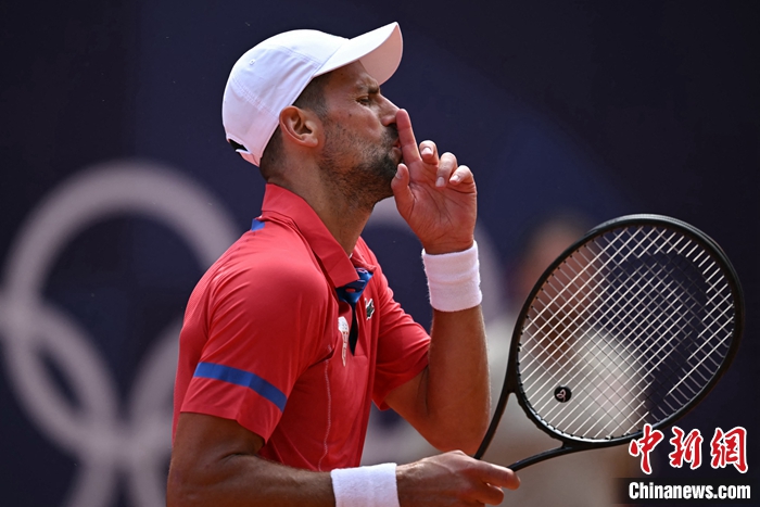 巴黎奥运夺金完成金满贯，德约科维奇书写网坛