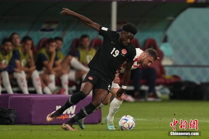 67秒闪电破门震撼世界！难民营走出的戴维斯定义