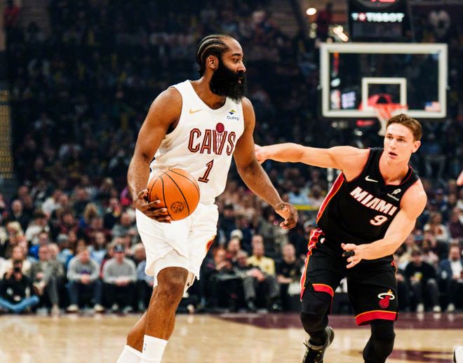 热火大胜骑士终结五连败 骑士四连胜终结遭遇惨