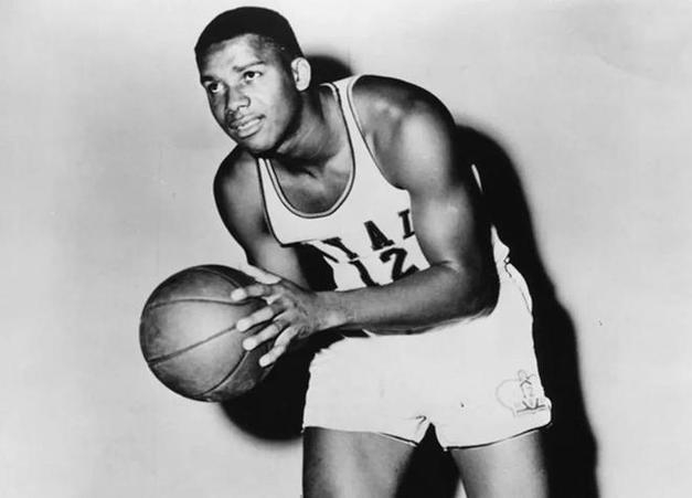 克里斯·波什退役成时代遗憾 NBA历史12大体面告别