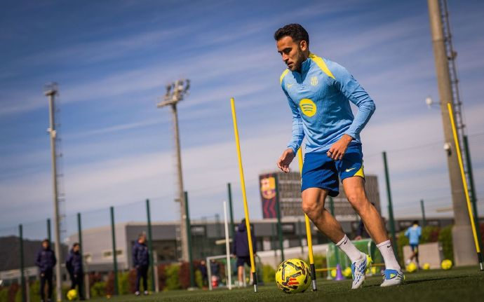 巴萨双星巴尔德孔德重返训练场备战新赛季