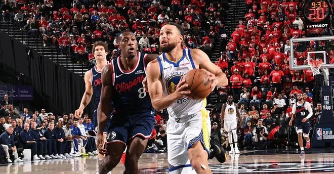 勇士逆转快船创附加赛经典战例，NBA附加赛上演