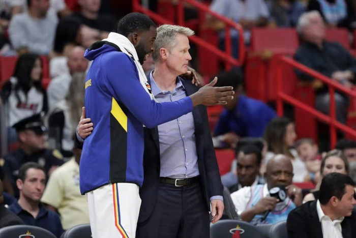 热火全力追逐字母哥 勇士瞄准詹姆斯伦纳德 科尔